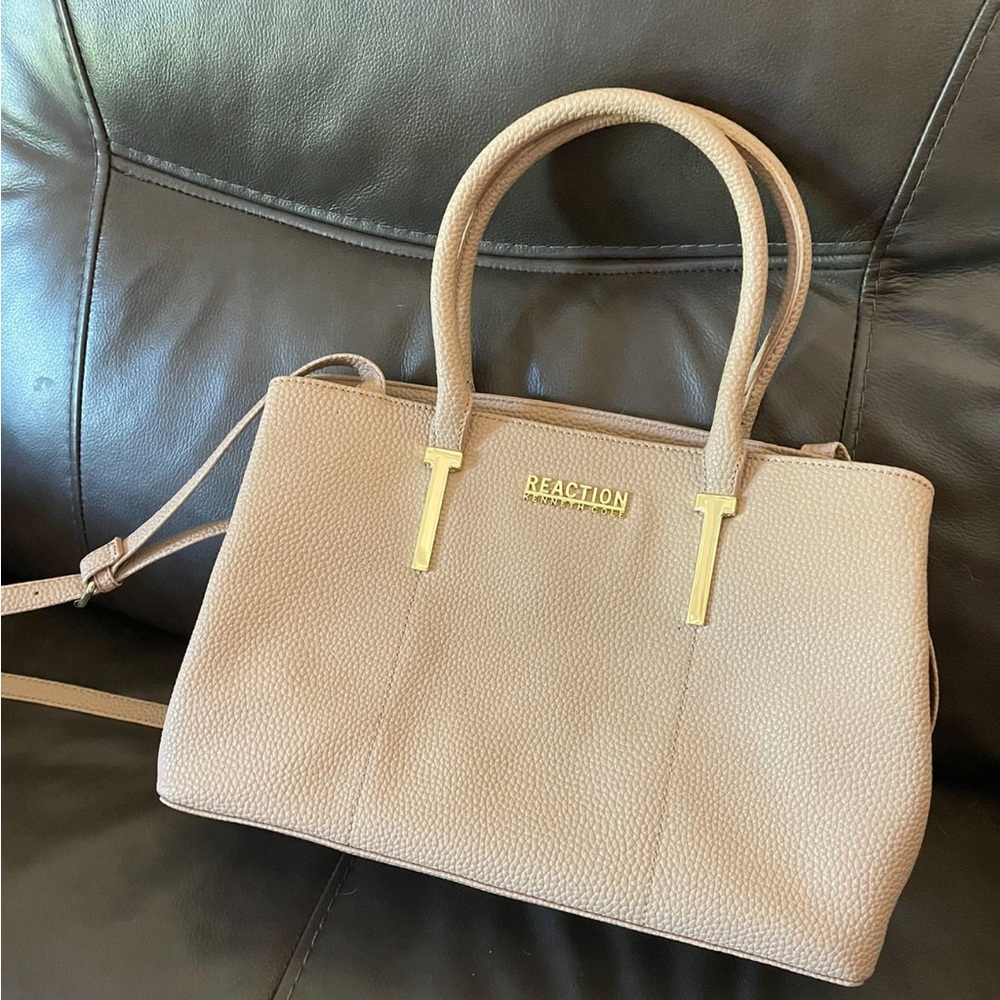 Keneth Cole reaction purse